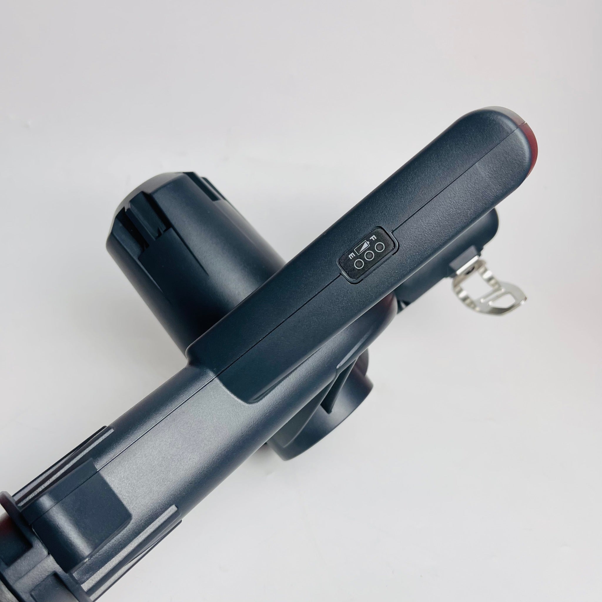 Máy thổi dùng pin 18V Kyocera DBL180 (Chưa Pin và Sạc) Máy thổi dùng pin 18V Kyocera DBL180 (Chưa Pin và Sạc)